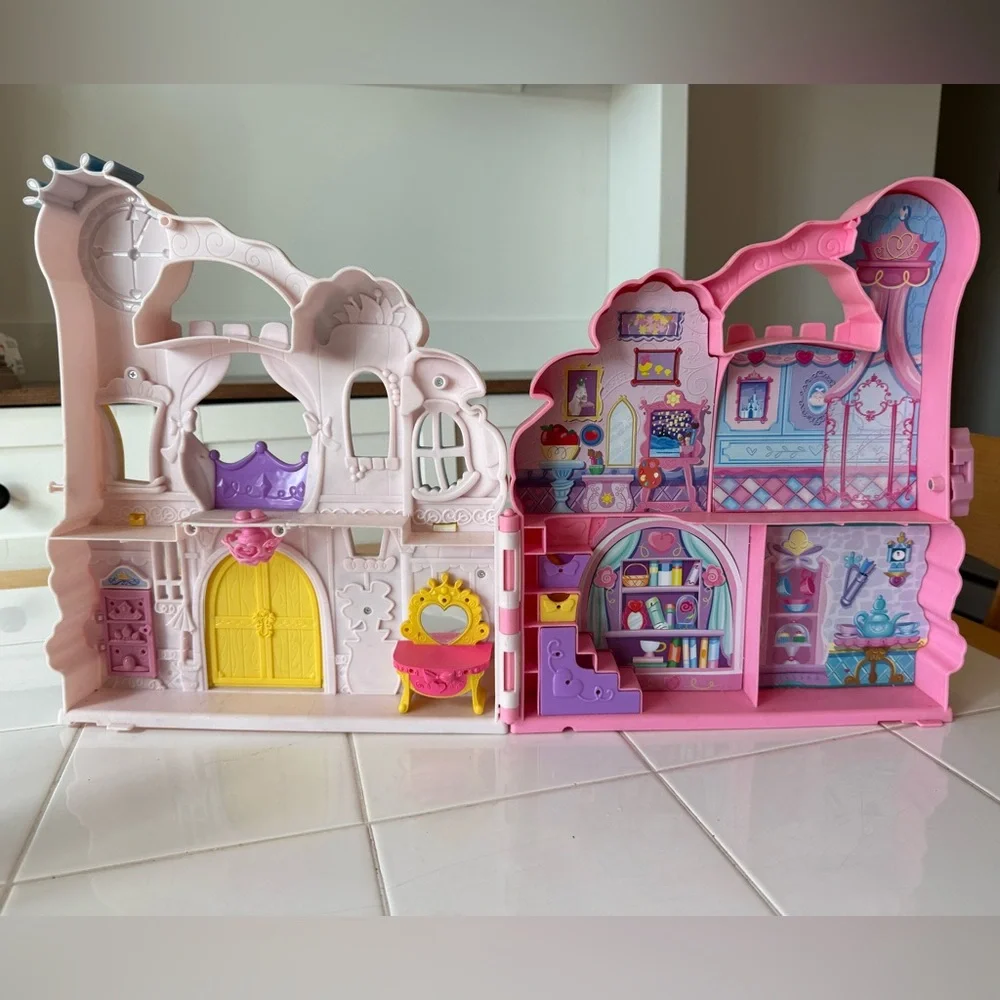Disney Princess Playset Little Kingdom Play 'n Carry Castle by Hasbro 2016 - Picture 2 of 13